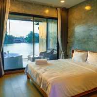 ร้านเรือนชายน้ำ Cafe&Restaurant