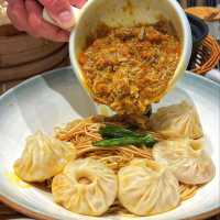 馋三尺蟹粉小笼 ร้านบะหมี่มันปูเซี่ยงไฮ้