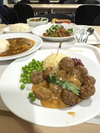 [Fukuoka Gourmet] A Scandinavian restaurant inside a large furniture store 🍽