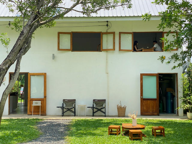 Anna Coffee Roasters Huaruea - คาเฟ่ในสวนบรรยากาศดี
