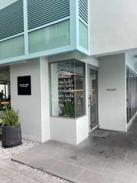 Mowa Hotel & Kraft Cafe 〰️ คาเฟ่ริมน้ำเจ้าพระยา
