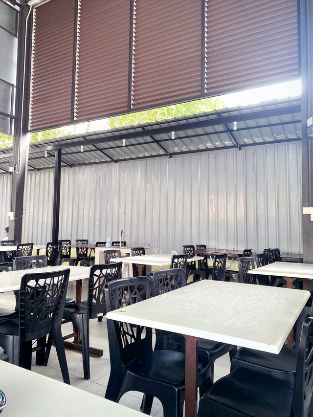 Day Itinerary: Foods & Urban Exploring! 