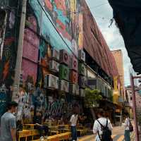 🇲🇾✨ KL’s Hidden Artsy Street – A Photo Spot You Can’t Miss!