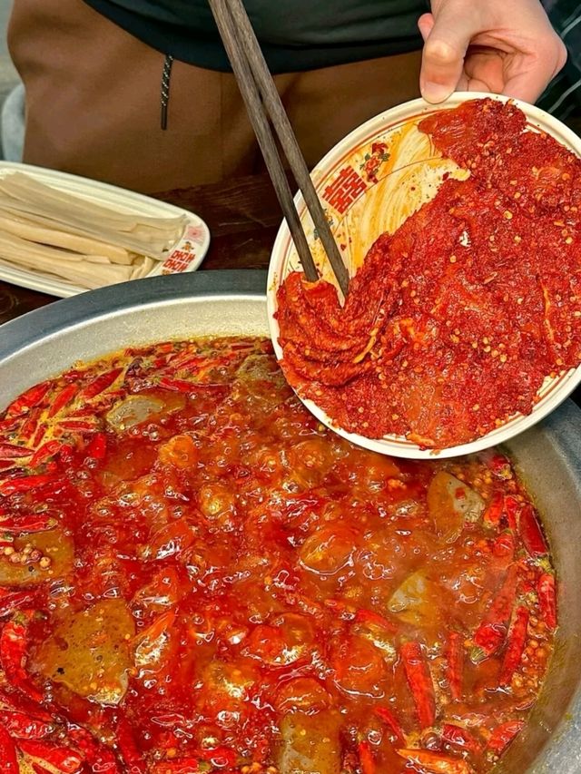 Sisterhood of Spice – Chengdu’s Feminist Firepot