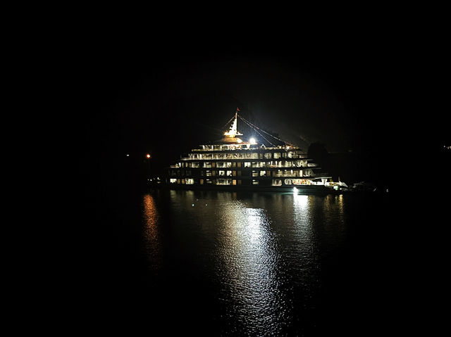 Unforgettable Halong Bay Escape on the Ambassador Luxury Cruise