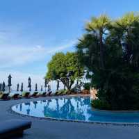 หนีความวุ่นวายมาใช้ชีวิตช้าๆที่The Nai Harn Phuket
