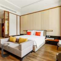 A Luxurious Escape in a Serene Oasis