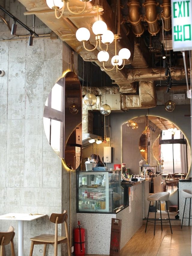 水泥風打卡Cafe ☕📷 上環Ellipsis 型格之選