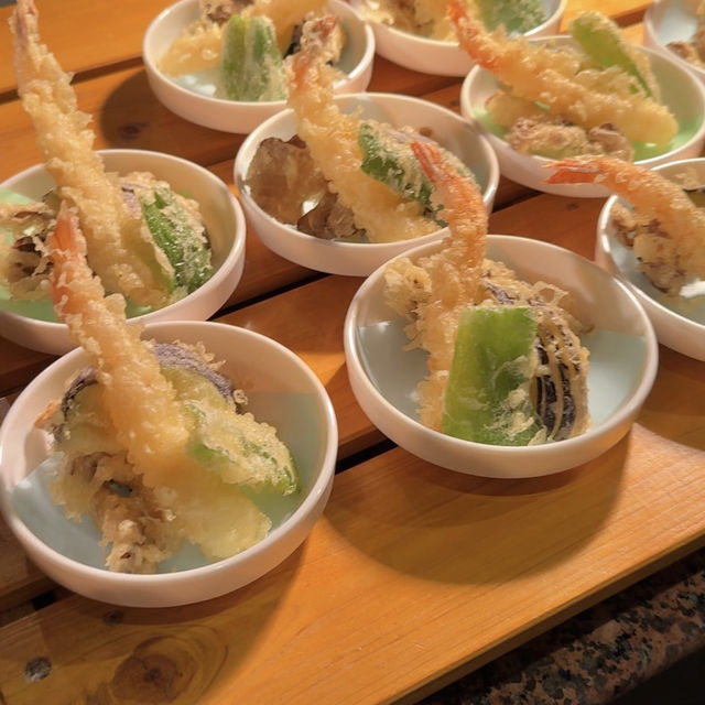 カニもいくらも食べ放題‼️日帰りOKホテルディナー