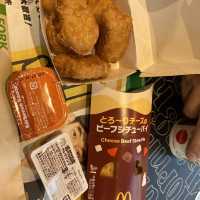 🥞 鬆餅堡初體驗｜沖繩那霸小祿麥當勞早晨觀察記