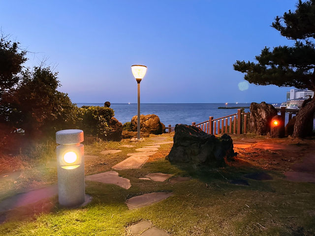 🌅 일몰의 운치가 있는 용두암