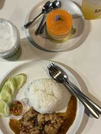 บ้านเพื่อน คาเฟ่ ตราด Banpuen Café Trat