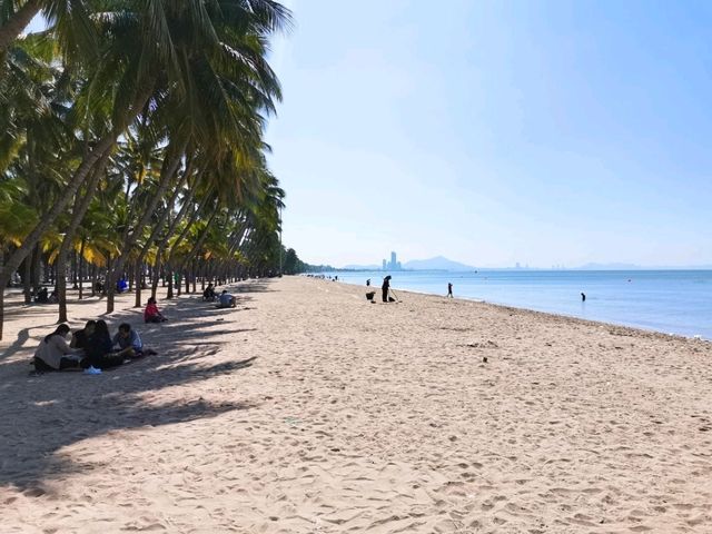 หาดบางแสน จ.ชลบุรี