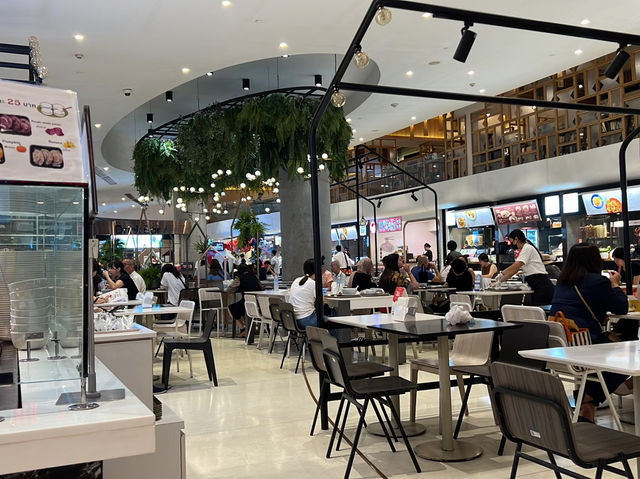 🍽️ Street Food Elegance at Quartier Foodhall, EmQuartier