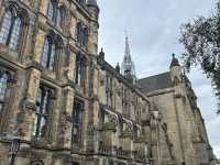 Exploring the Architectural Beauty of the University of Glasgow! 🇬🇧🏛️