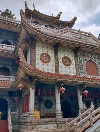วัดฉื่อฉาง เป็นวัดจีนที่ตั้งอยู่ใจกลางเมืองหาดใหญ่