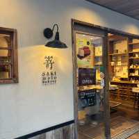 【日本・大阪🇯🇵】ふわふわ食パンが食べられるカフェ