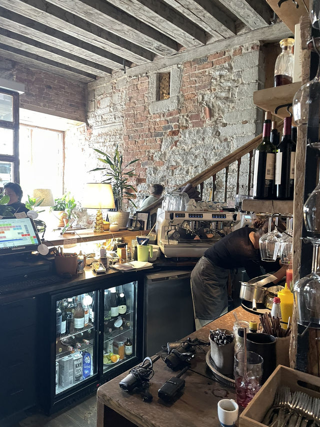 🦌✨ 탈린에서 만난 가장 따뜻한 맛과 마음 Restaurant Rataskaevu 16 방문기 🇪🇪