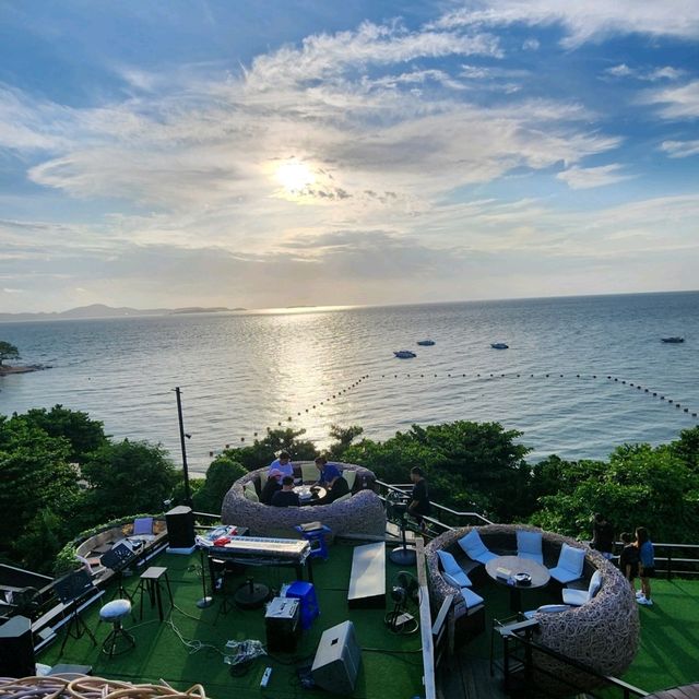 泰國芭達雅//鳥巢美人魚海景餐廳3Mermaids