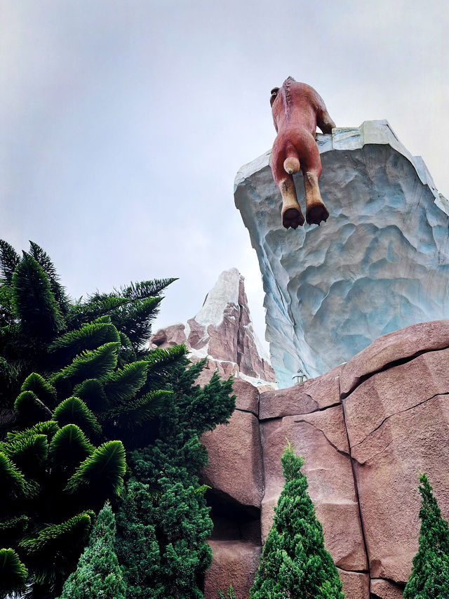 Ice Age Escapades – Chill Thrills with Sid and Scrat!