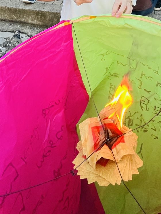 🎇 Shifen Sky Lanterns — Light Up Your Wish in the Taiwan Sky ✨🏮