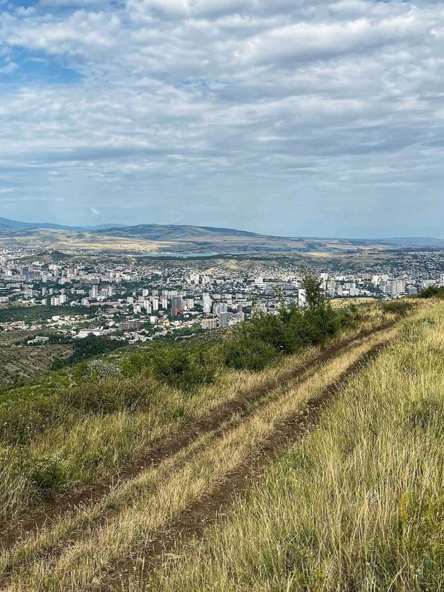 Lazy Loops Around Lisi Lake