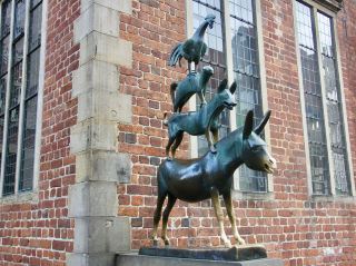 [Bremen Town Musicians Statue | Old Town Bremen, Germany "A journey to meet those who never gave up on their dreams"]