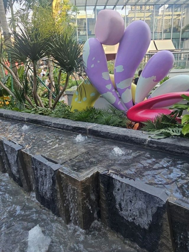 全新開幕的寶安大悅城，男女老幼都適合來逛逛！
