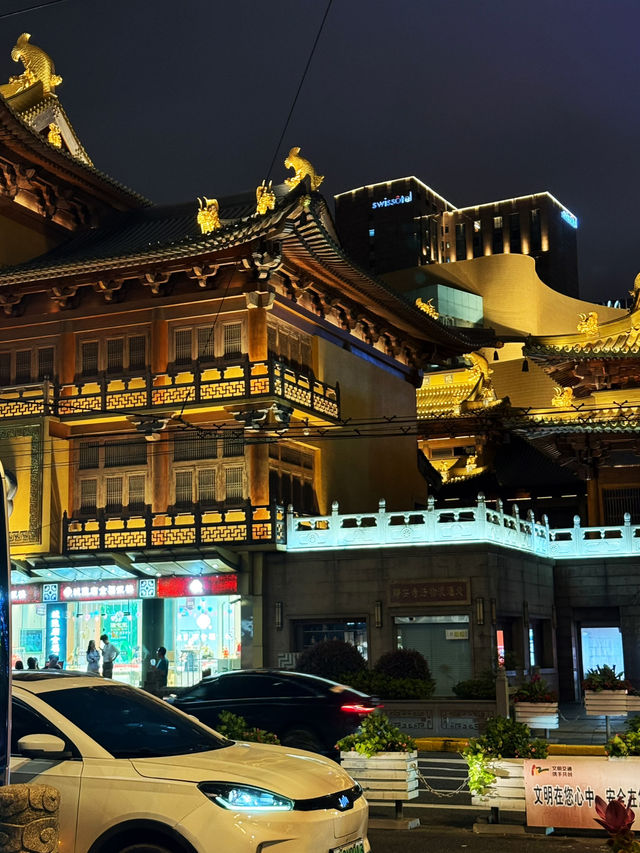 Thousand years old temple in the modern city🛕