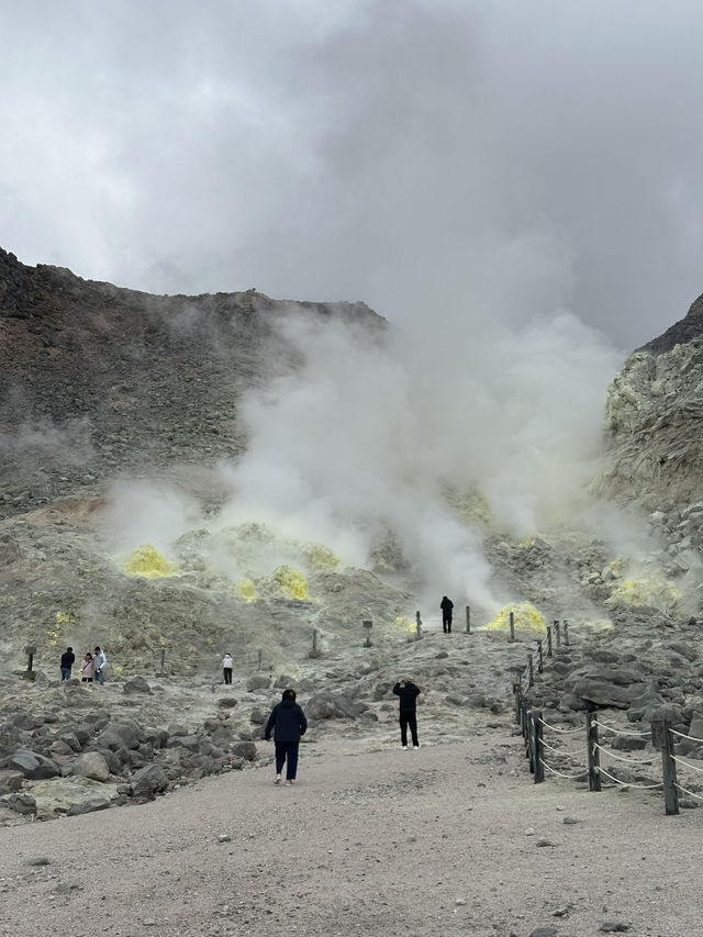 🌋 像走進地球內部|北海道・硫磺山地熱谷體驗 🌋 像走進地球內部|北海道・硫磺山地熱谷體驗