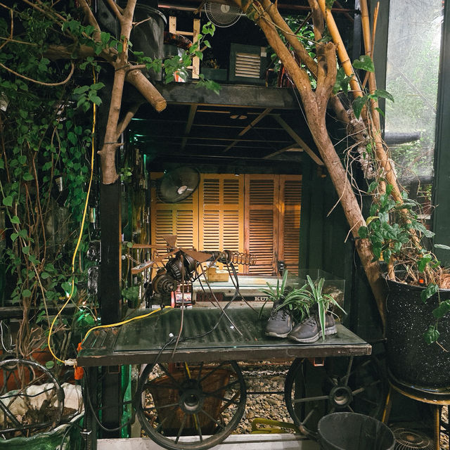 คาเฟ่ลึกลับในฮานอย Hidden Gem Cafe Hanoi