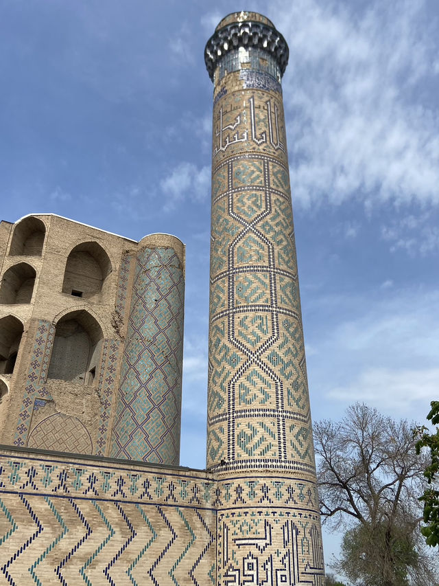 A Monument to Love and Devotion: Bibi-Khanym Mosque A Monument to Love and Devotion: Bibi-Khanym Mosque