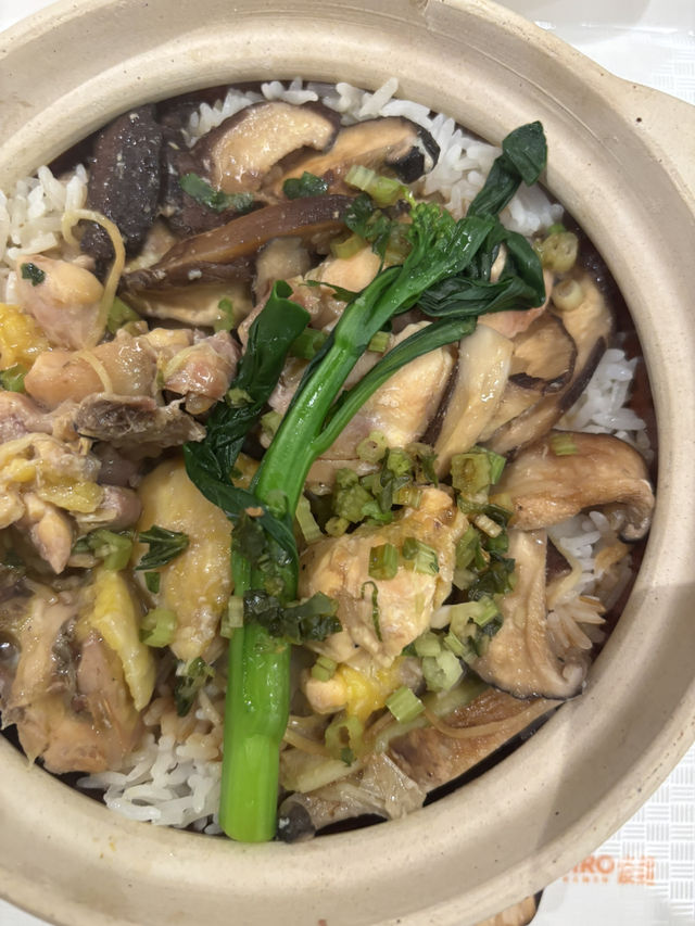 在鬧市中挖到一家性價比煲仔飯