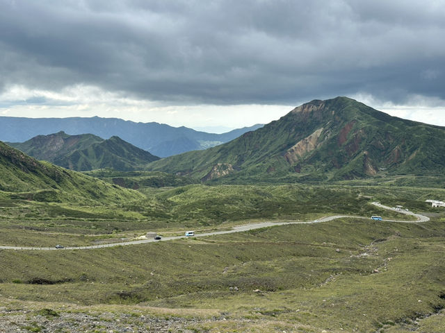 登上阿蘇火山口,直面大地深處的力量與震撼 登上阿蘇火山口,直面大地深處的力量與震撼