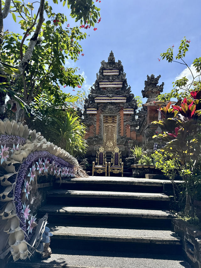 🌸 Scenic Sips at Café Lotus, Ubud 🌸 Scenic Sips at Café Lotus, Ubud