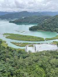 A day of cycling around the beautiful Sun Moon Lake