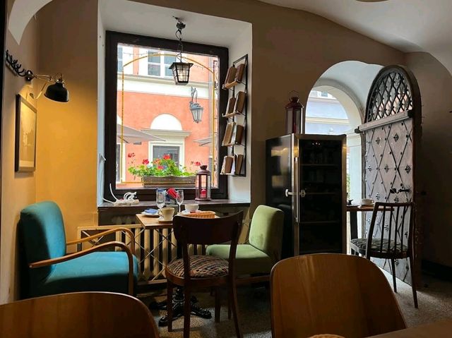 Shabby Coffee • Wine • Books