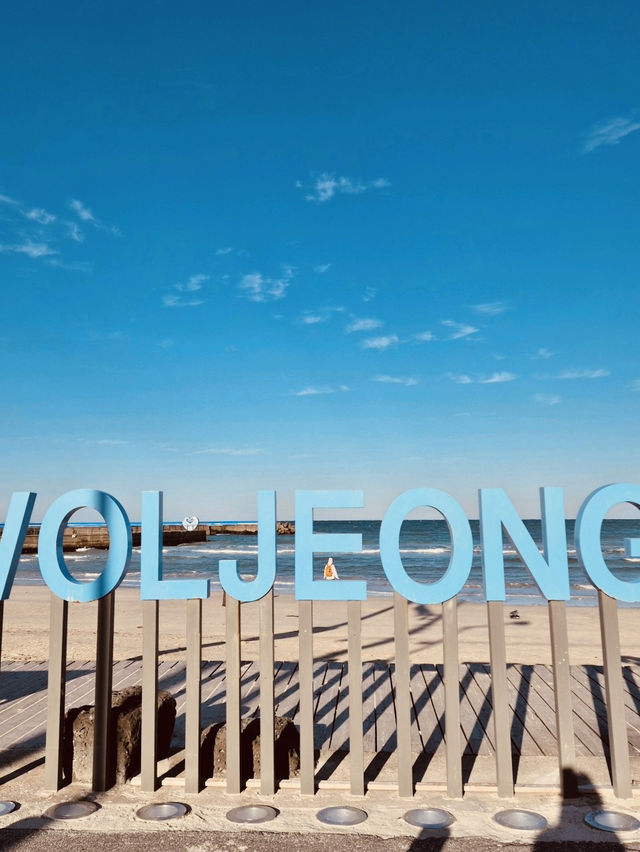 Iconic Photo Spots and Clear, Shallow Water