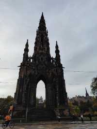 Scott Monument: A Gothic Flame in the Heart of Edinburgh