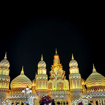 Stunning Fall Nights Out - Arabian Vibes Multicultural Diversity Stunning Fall Nights Out - Arabian Vibes Multicultural Diversity