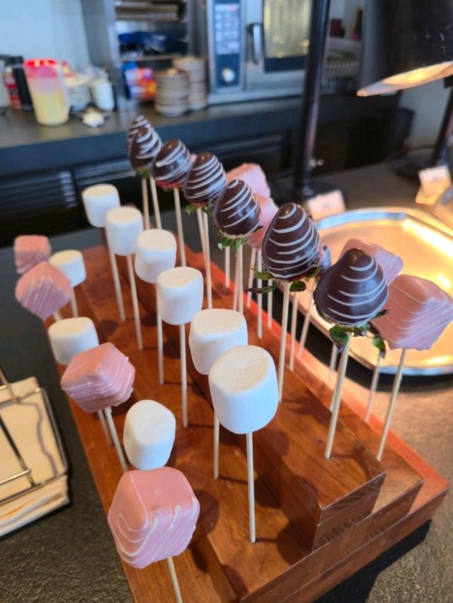 香港海景餐廳甜品盛宴😋😋😋