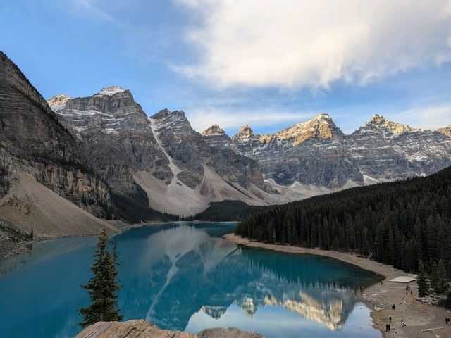 夢蓮湖（Moraine Lake）的日出美景！！