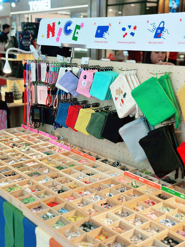 🎄 Festive Finds at One Utama Old Wing: Your Christmas Gift & Photo Spot! 🎄 Festive Finds at One Utama Old Wing: Your Christmas Gift & Photo Spot!