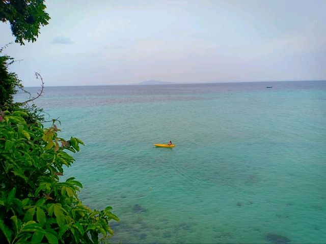 หาดทรายละเอียด อ่าวโลมาเกา เกาะพีพี สวยจึ้ง!! หาดทรายละเอียด อ่าวโลมาเกา เกาะพีพี สวยจึ้ง!!