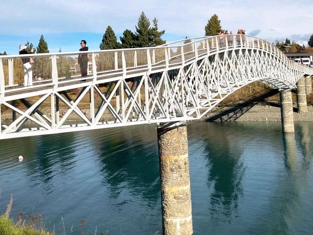 Lake Tekapo: Alpine Serenity Lake Tekapo: Alpine Serenity