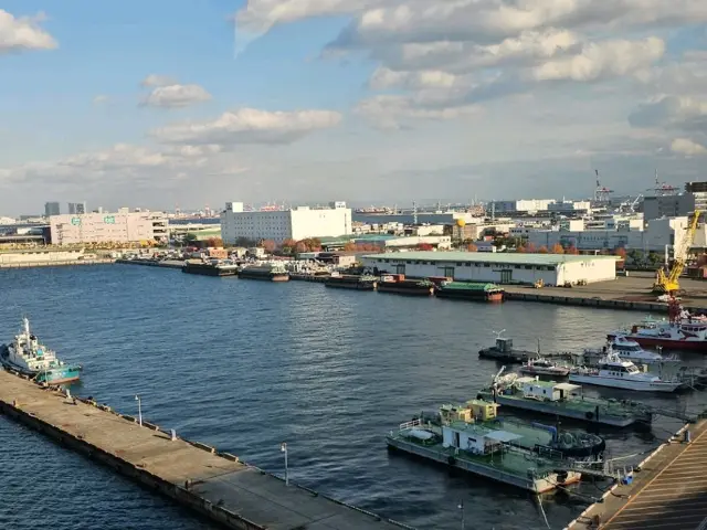 Cross Osaka Bay for 500 yen: A sea travel experience from Osaka to Kobe