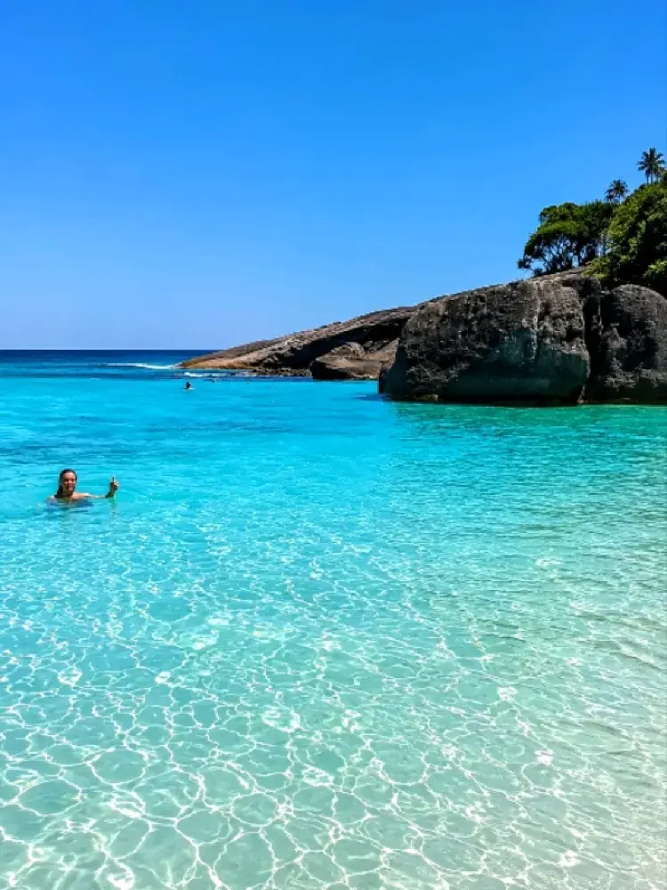 シミラン諸島 (หมู่เกาะสิมิลัน)：タイで最も素晴らしい日帰り旅。