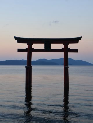 ⛩️🌊 The Torii Gate Floating on Lake Biwa — A Magical Japanese View 🇯🇵✨