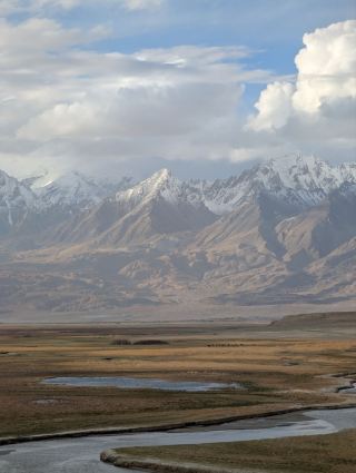 Kashgar - Tashkent ( Tashkurgan ) - A postcard outside every window 🏔️ 
