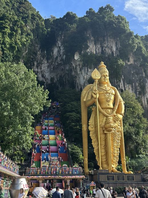 Batu Caves, Malaysia 🇲🇾🐒 | 272 Rainbow Steps to a Hindu Temple Inside a Mountain!